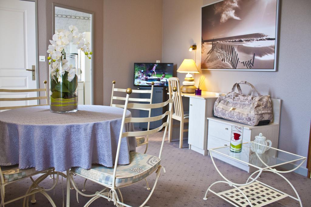 Logis Hotel Beau Site Loubaresse  Exteriér fotografie